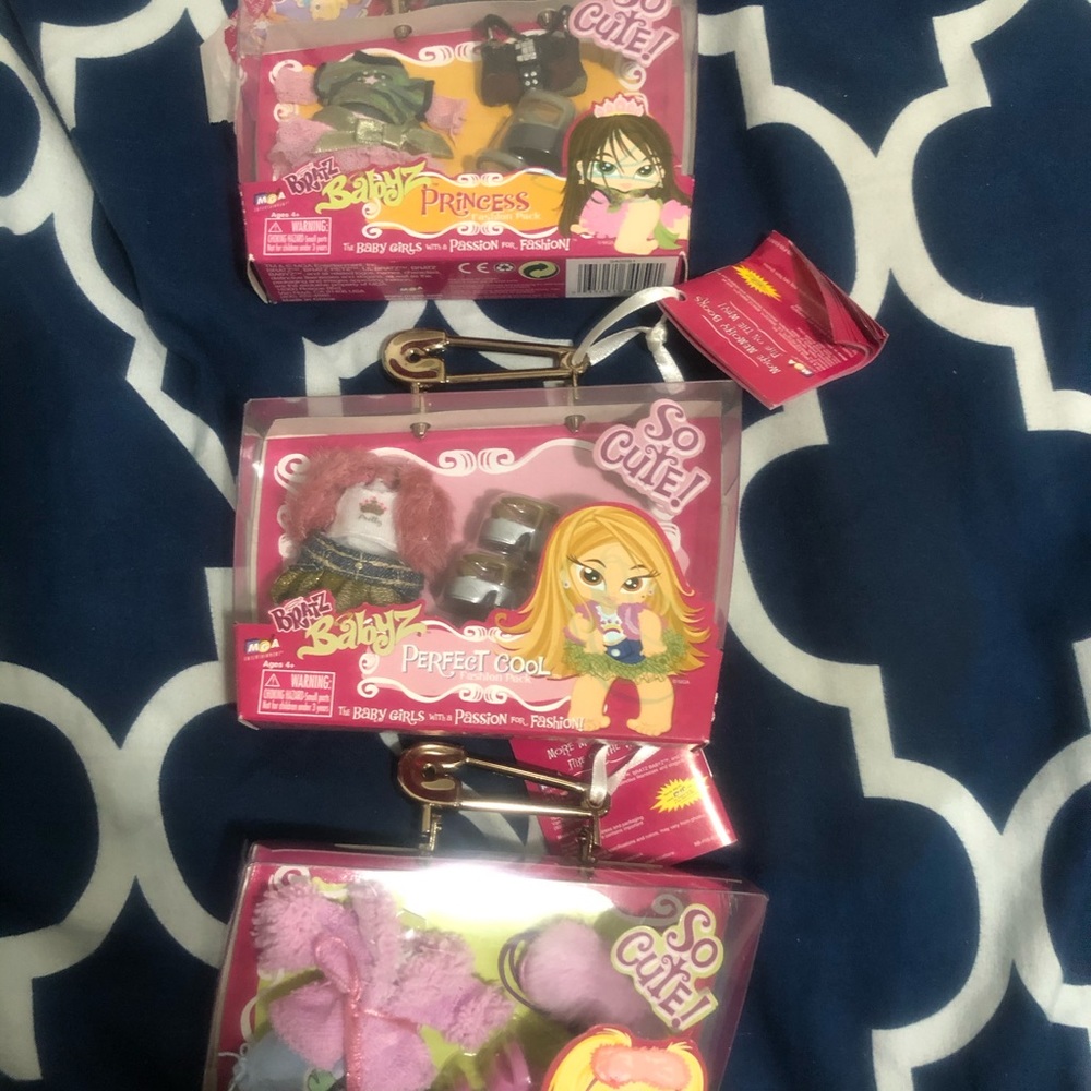 3 pack of bratz baby outfits